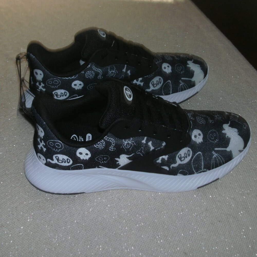 NWT Goth Punk Halloween Sneakers Skulls Snakes Spider Witch Bones Design size 10